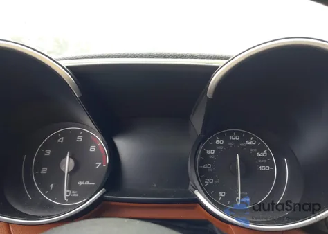 2017 Alfa Romeo Giulia Awd z USA, uszkodzony, nr VIN ZARFAEDN2H7545488